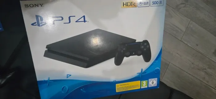 Ps4 500go avec 3 manettes et 6 jeux - photo numéro 13