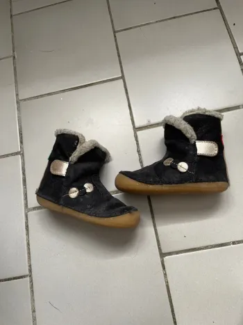 Bottines bottes kickers taille 24