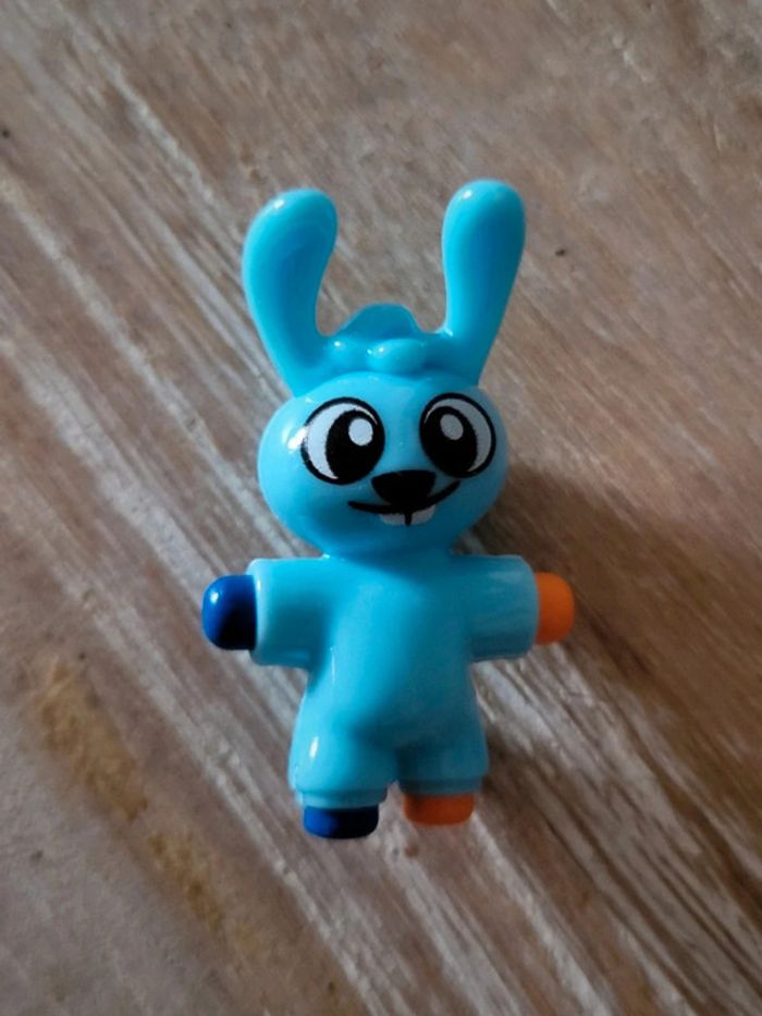 Lot de 2 figurines Kinder bonhomme et lapin crayon calendrier de l'avent Noël piñata anniversaire - photo numéro 4