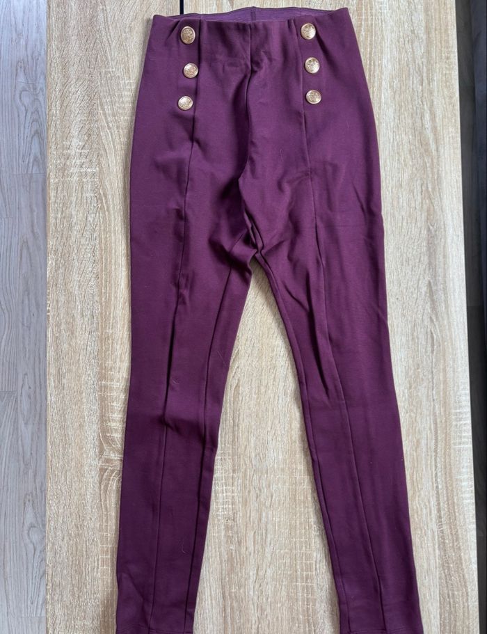 Legging violet/prune boutons doré esmara très bon état - photo numéro 2
