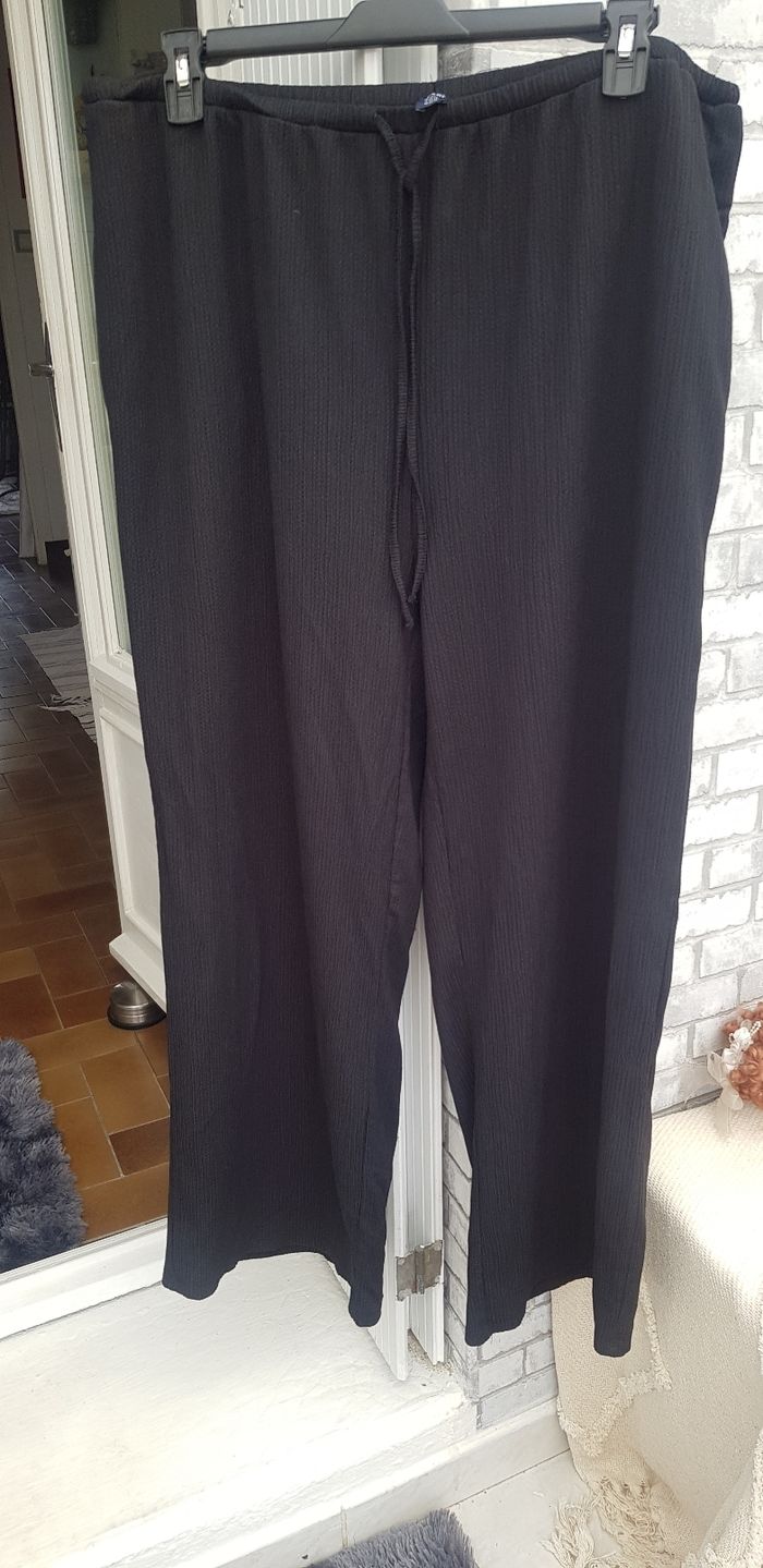 Pantalon noir large . - photo numéro 4