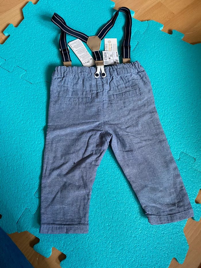 Pantalon à bretelles Kiabi Taille 12 Mois - photo numéro 3