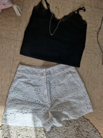 Shorte blanc avec des motif fleur