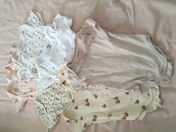 36 mois - 6 bodies a motif