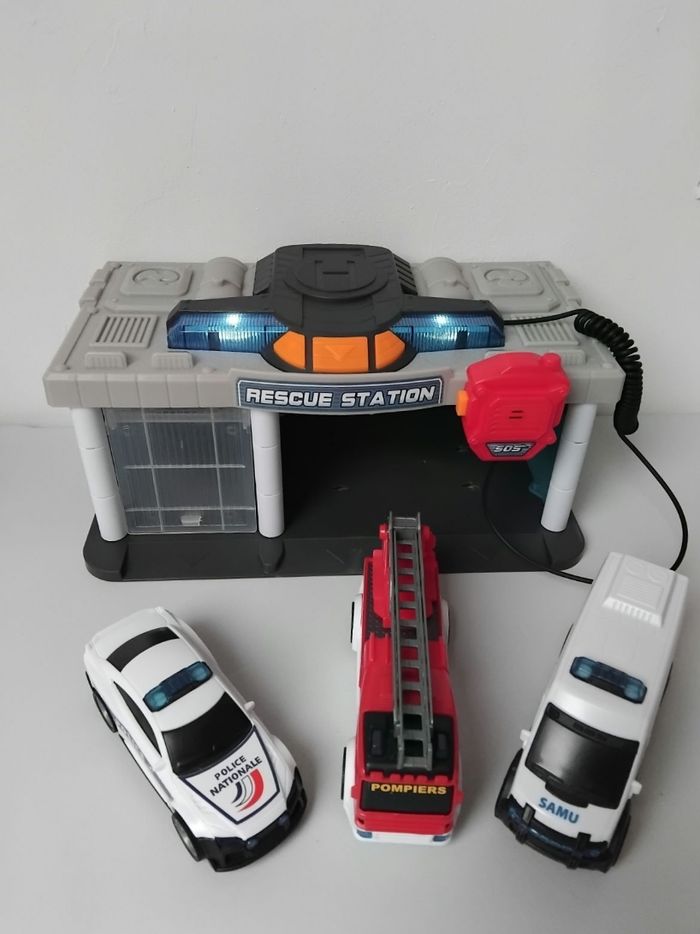 CENTRE DE SECOURS Pompier Police Ambulance Complet 🚑