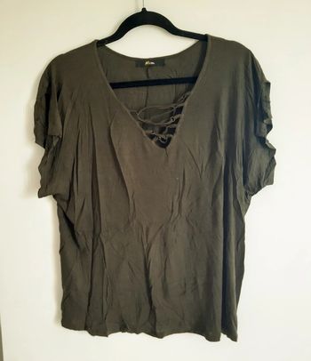 Tee-shirt fluide kaki 💸Prix négociable si lot 💸