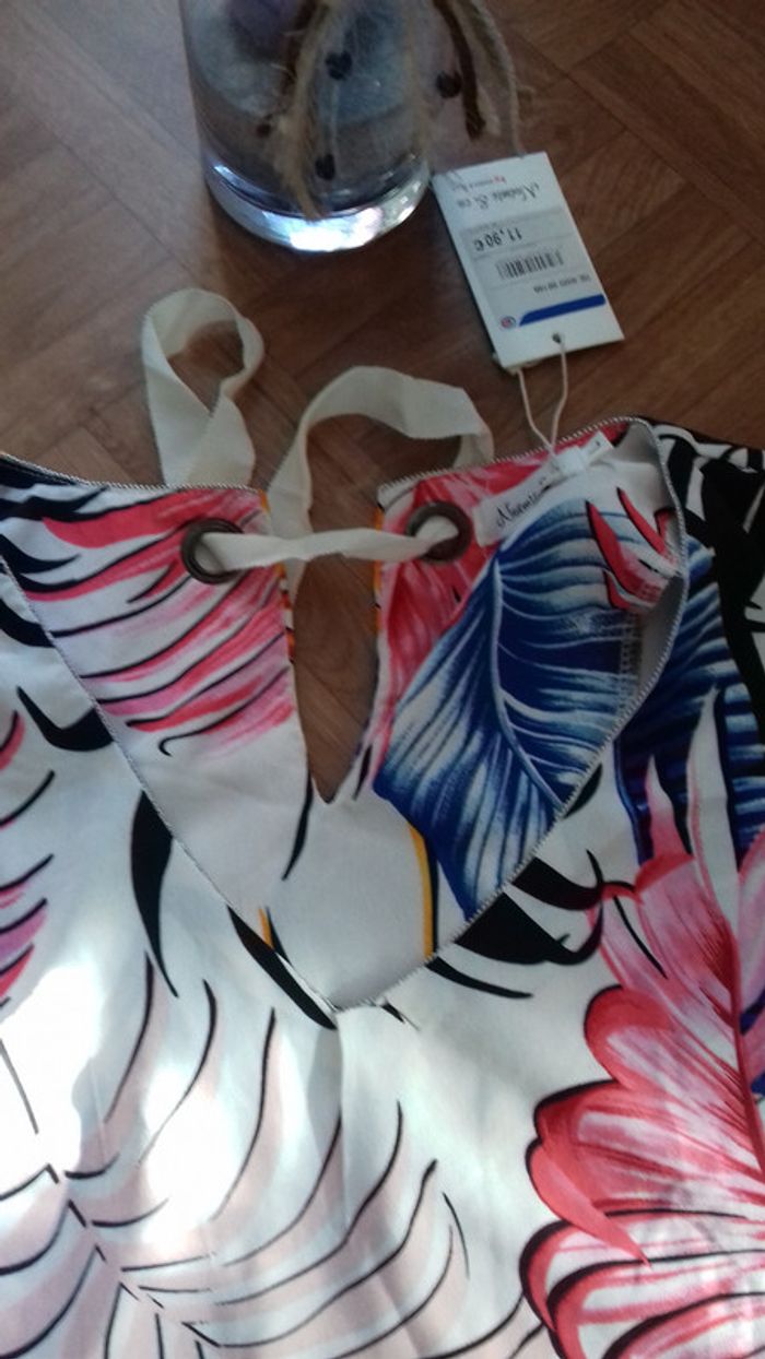 Top fleurie neuf - photo numéro 2