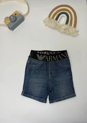 Short Armani baby en jeans taille 6 mois bébé garçon comme neuf
