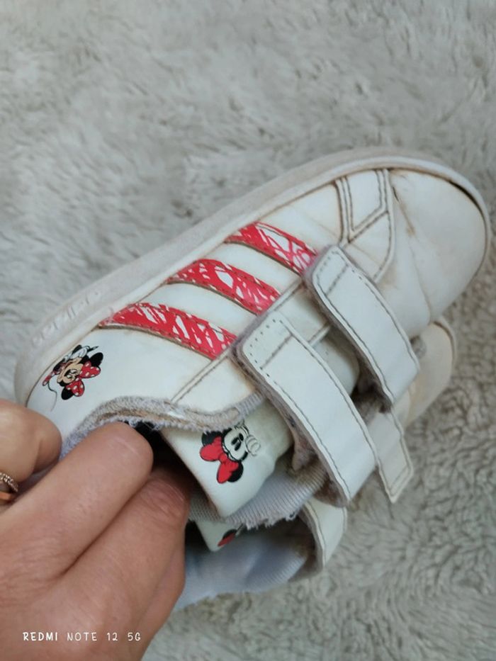Basket Adidas Minnie pointure 25 - photo numéro 5