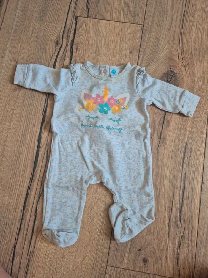 Lot 6 pyjamas cotons printemps été 3 mois, 1 neuf, 3 en très bon, 2 en bon etat - photo numéro 8