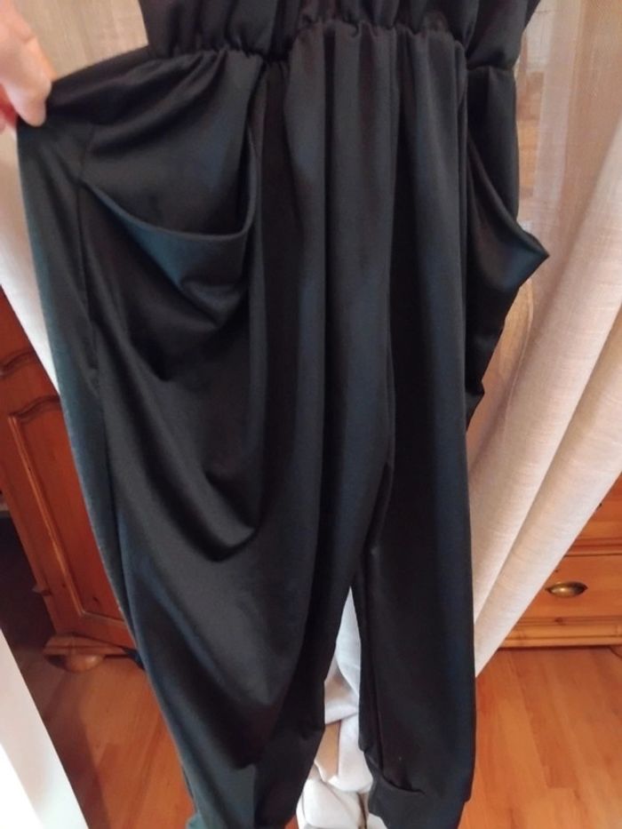 Combinaison /pantacourt neuve - photo numéro 3
