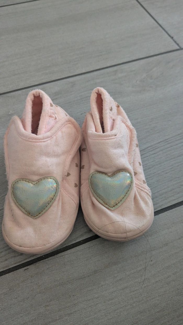 Chaussons taille 20 - photo numéro 2