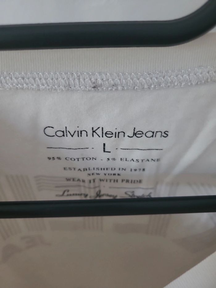 Tee-shirt manche longue calvin klein - photo numéro 2