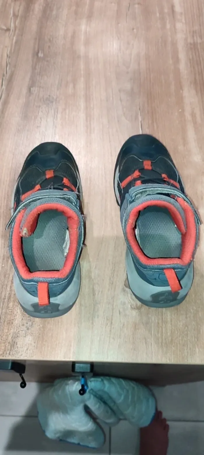 Paire de baskets garçon pointure 30 - Marque Decathlon - photo numéro 3
