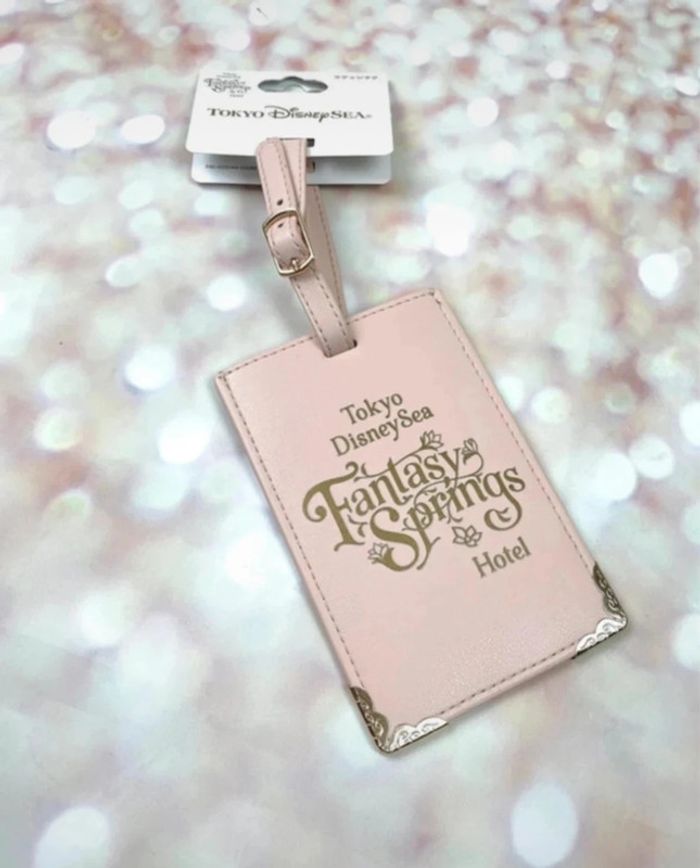 Porte carte ou étiquette Disney Fantasy Springs Hotel - Tokyo Disney resort - photo numéro 2