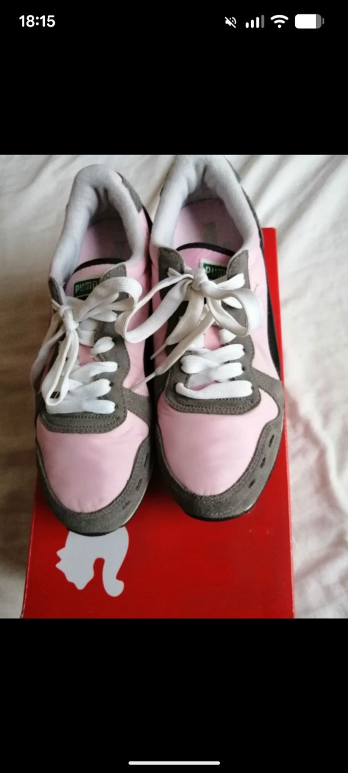 Baskets vintage Puma rose et daim gris et noir. Taille 38 - photo numéro 5