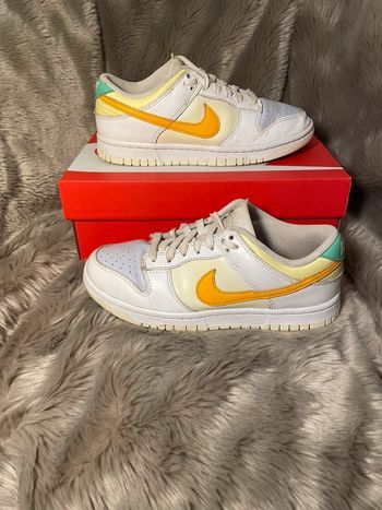 Nike dunk low sundial taille 38