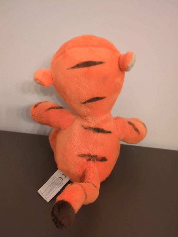 peluche Disney tigrou - photo numéro 2