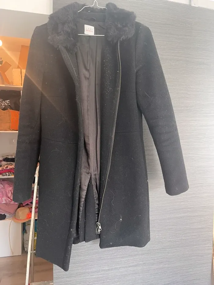 Manteau noir pailletté