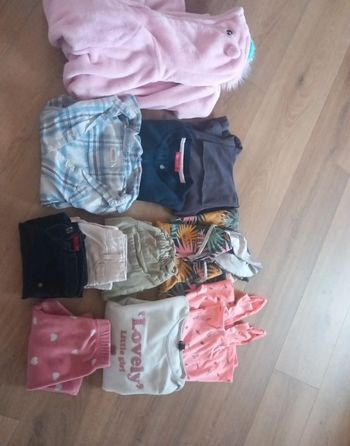 Lot vêtements fille 4/5 ans