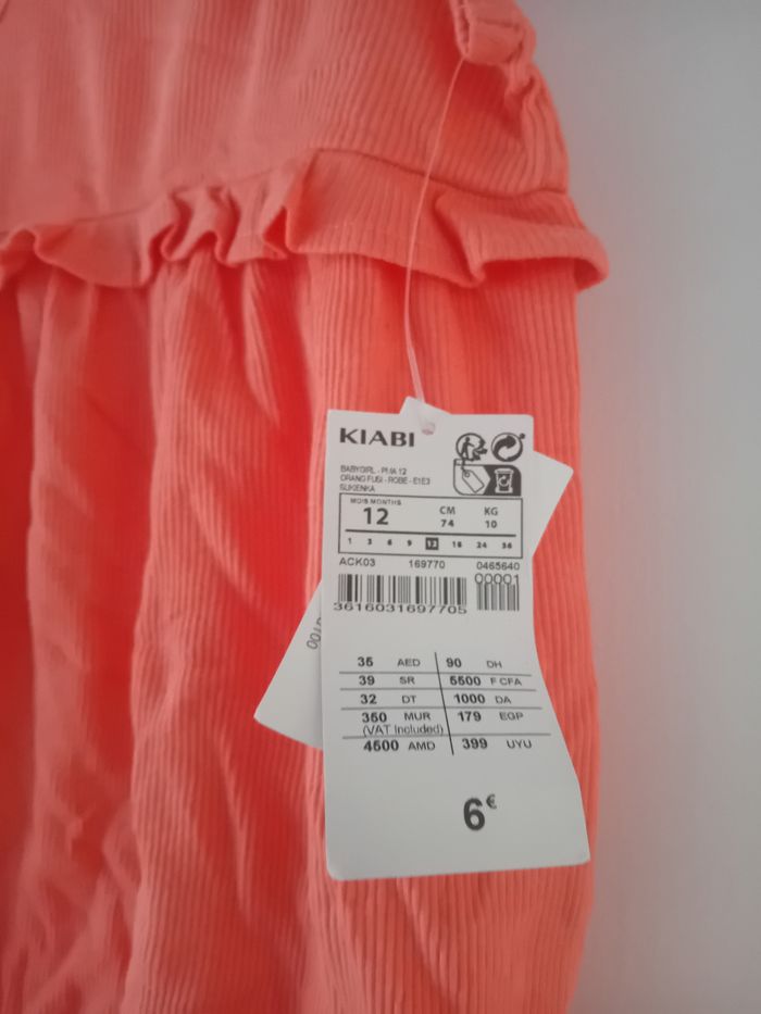 Robe bébé fille KIABIRobe bébé fille KIABI 🌸
Taille 12 mois (74 cm)
Couleur corail/orange fluide
Neuve avec étiquette 🏷️
Matière légère et confortable, parfaite pour l’été ☀️
Aucune tache, aucun défaut.

📦 Envoi rapide et soigné

📸 Dernière photo gén - photo numéro 2