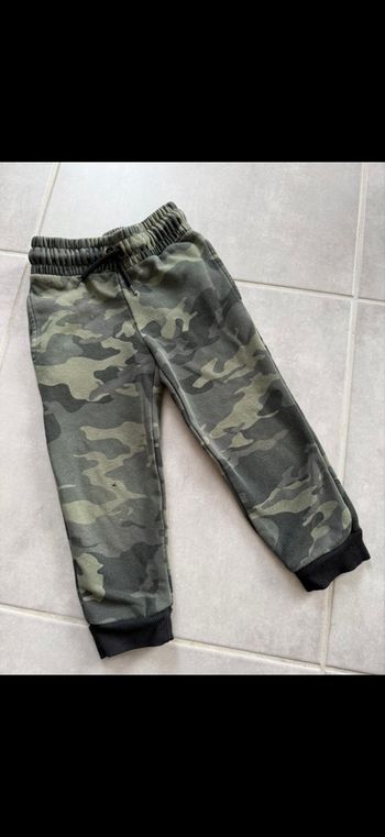 Jogging camouflage 36 mois