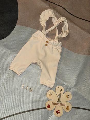 Pantalon à bretelles