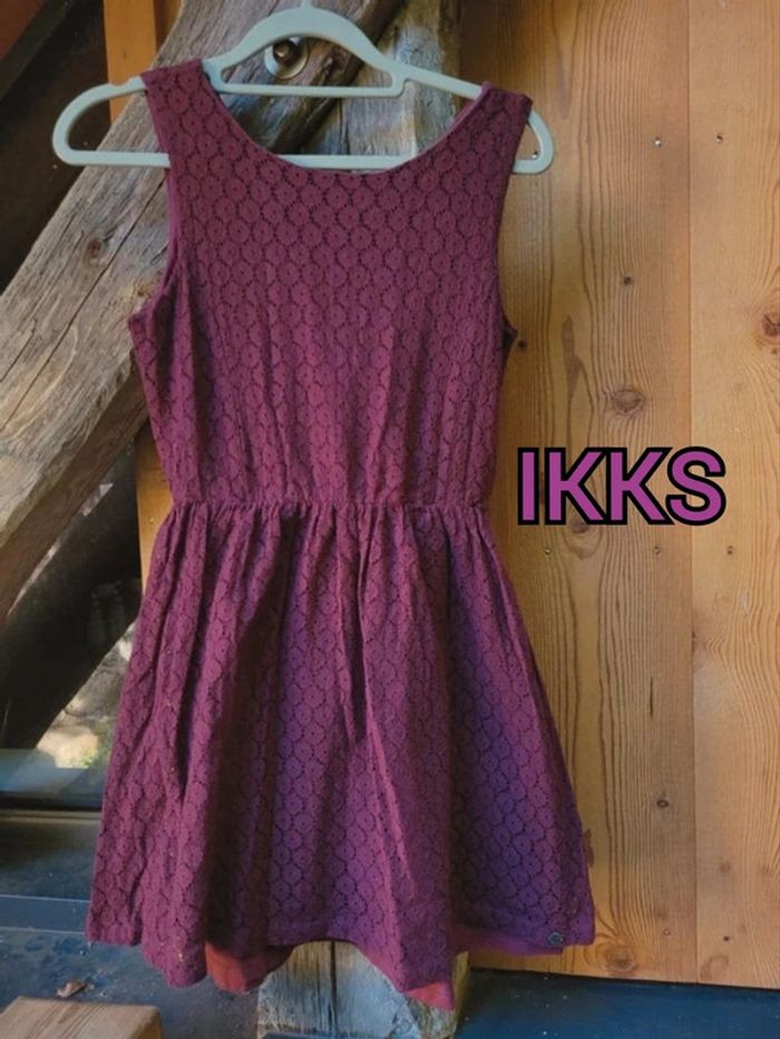 IKKS robe en dentelle bordeaux, XS 12/14 ans, sans manches