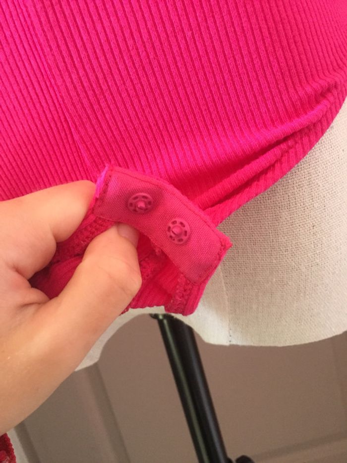 Body 🎀 débardeur ouvert Jennyfer taille XS 4euros - photo numéro 3