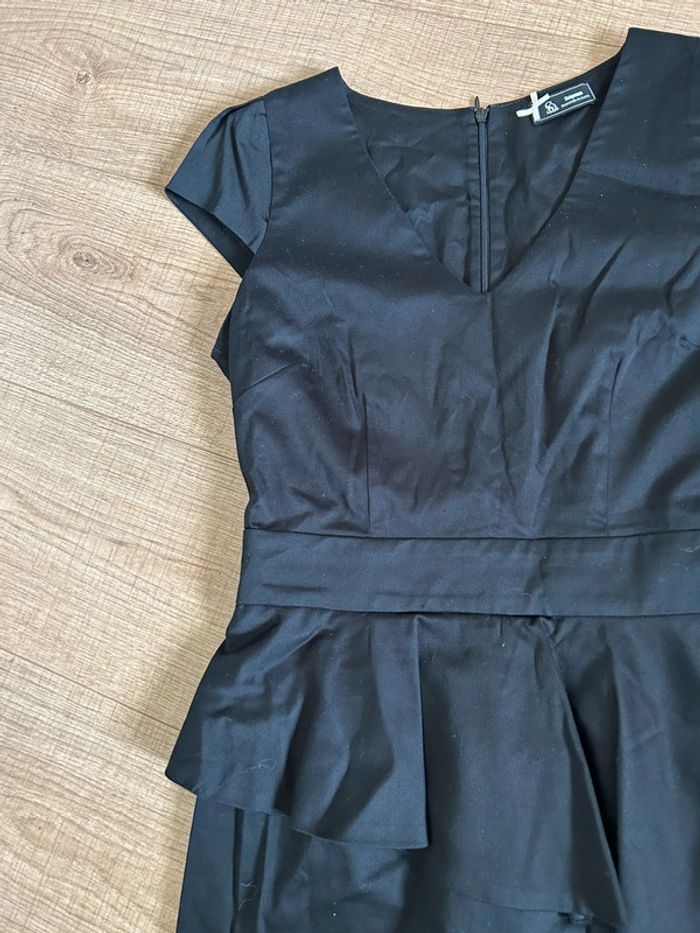 Robe noire à manches courtes Sinequanone taille 38 jamais portée (taille petit) - photo numéro 14