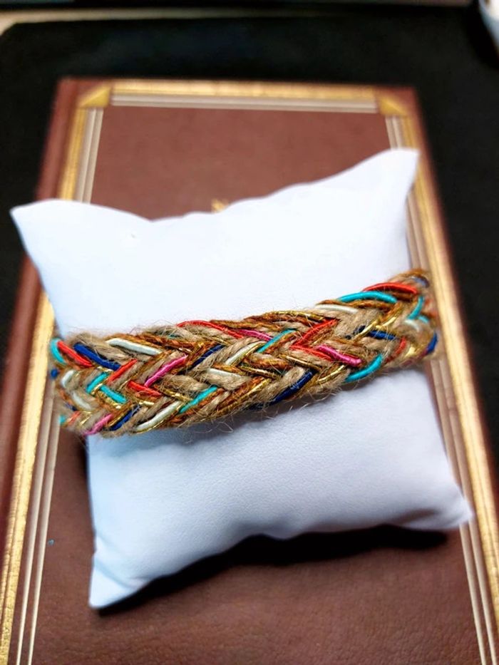 Magnifique bracelet en cordelette jute style bohème - photo numéro 2