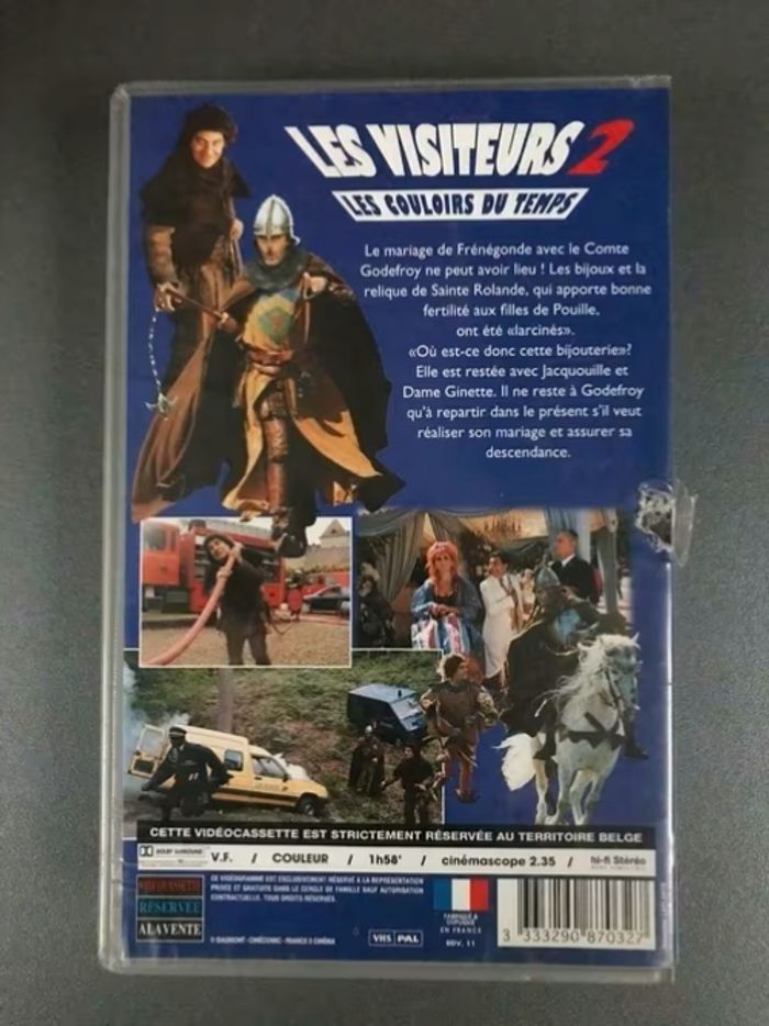 VHS "Les visiteurs 2 : Les couloirs du temps" - photo numéro 3