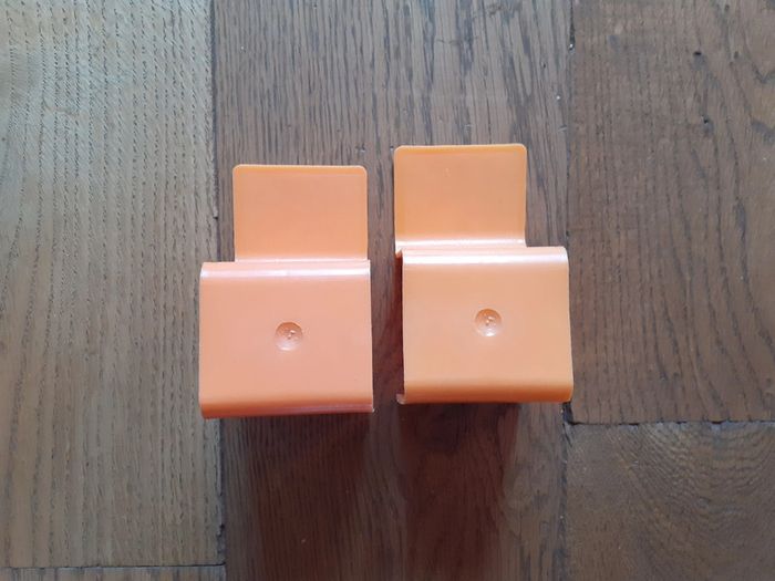 🎀 Lot de 2 chaises orange Barbie vintage - photo numéro 4