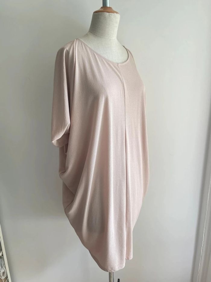 Robe rose pâle COS manches chauve-souris