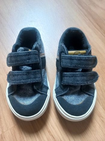 Chaussures à bouts renforcés