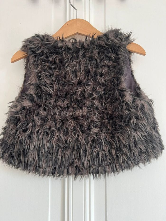 Gilet fausse fourrure kiabi 3 ans - photo numéro 3