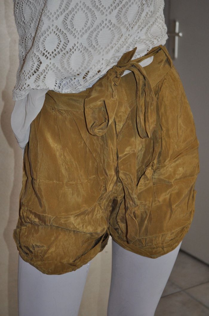 Short moutarde - photo numéro 2