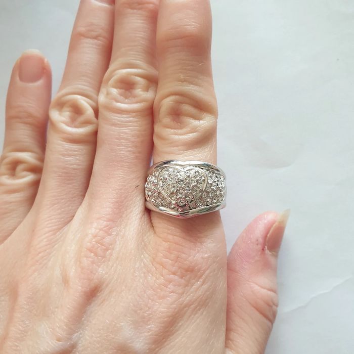 Sublime bague rhodium neuve coeur strass