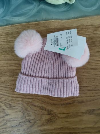 Bonnet neuf 3 mois fille bébé