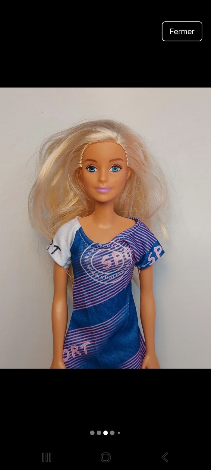 Poupée mattel barbie tenue sport tête 2015 corp 2015 fjf13
Poupée et ensemble compris - photo numéro 2