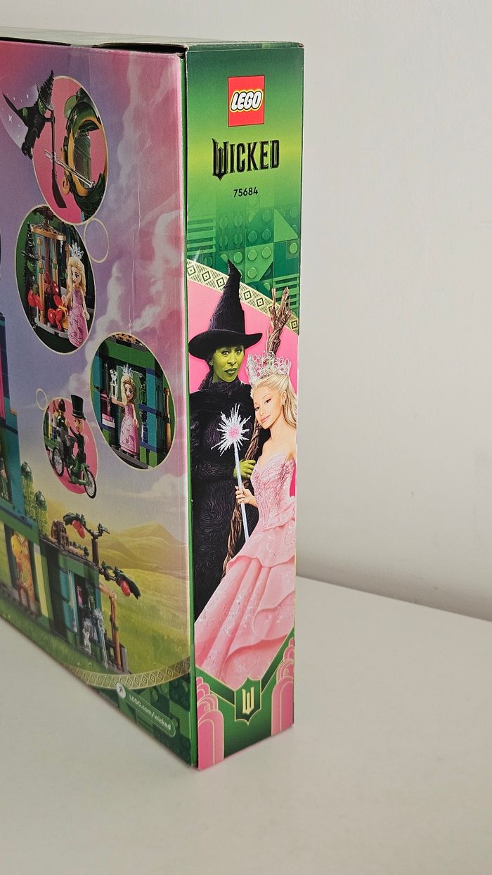 LEGO Wicked 75684 Bienvenue à Emerald City - photo numéro 7