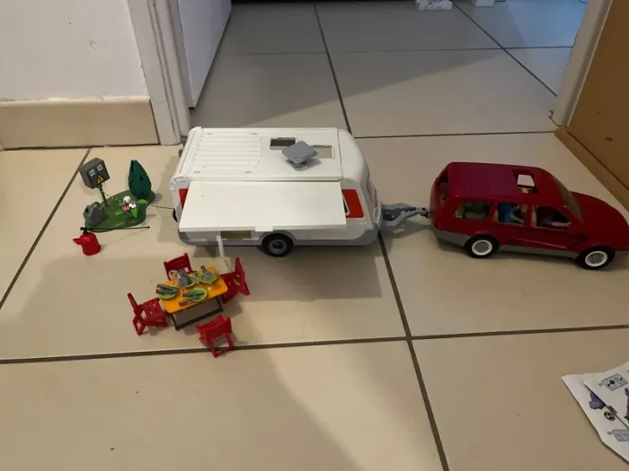 lot voiture familiale et caravane playmobil