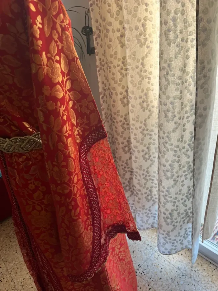Caftan avec pantalon rouge et or neuf - photo numéro 4