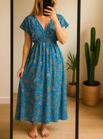 Belle robe longue motifs bleus fleuris taille U - Laraethnics