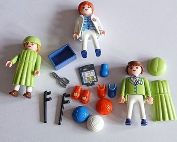 Famille playmobil médecin chirurgien