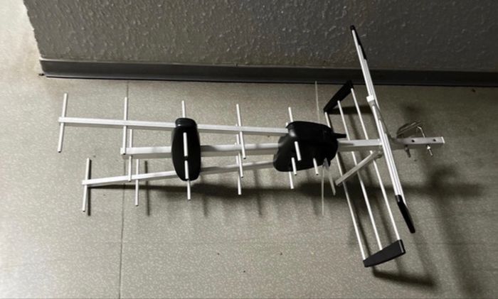 Antenne TNT HD Marque Compact