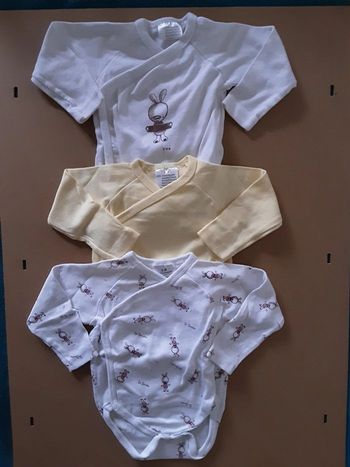 Lot 3 bodies 3 mois