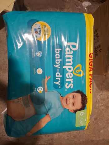 Pampers baby dry taille 6
