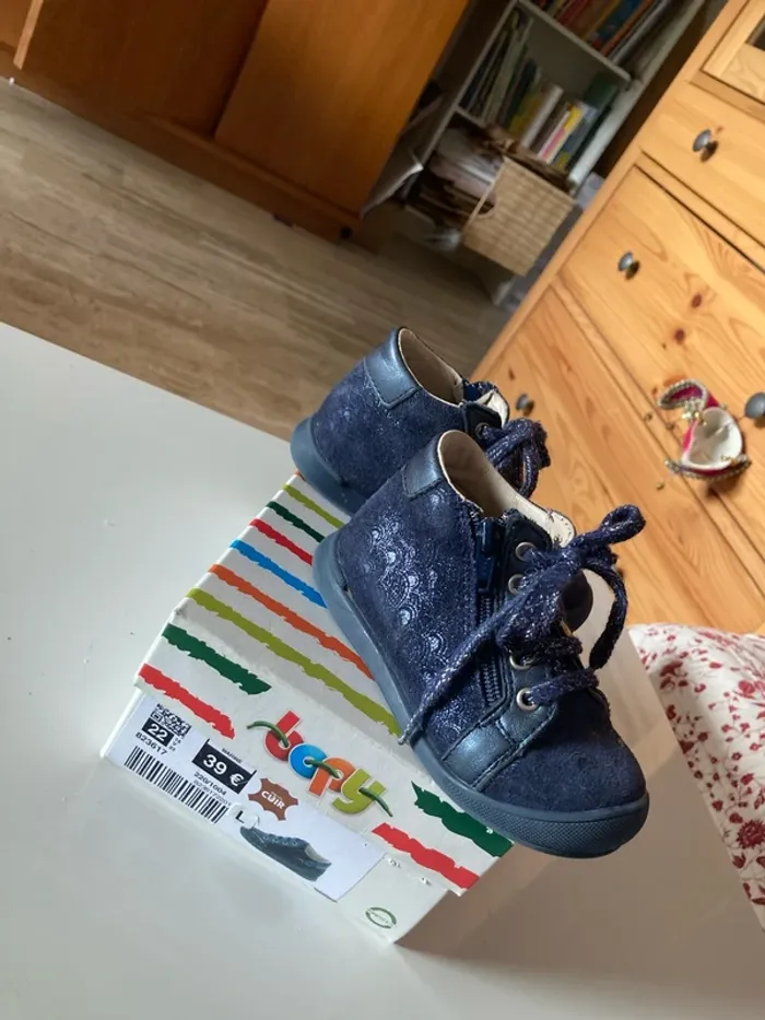Chaussures à fermeture éclair, taille 22 - photo numéro 4