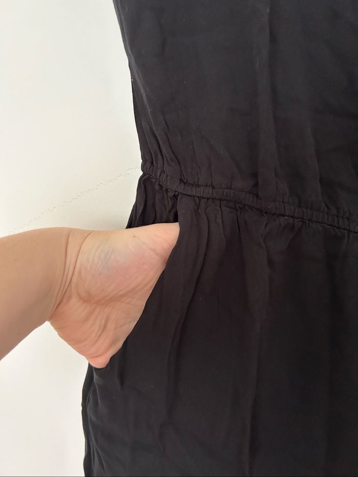 Robe noire manches courtes décolleté zippé avec poches Camaïeu 36 - photo numéro 3